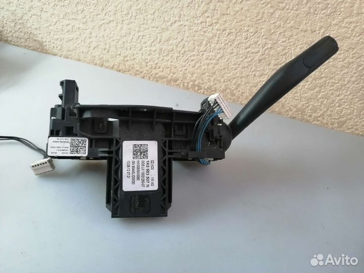 Подрулевой переключатель поворота Volkswagen Jetta