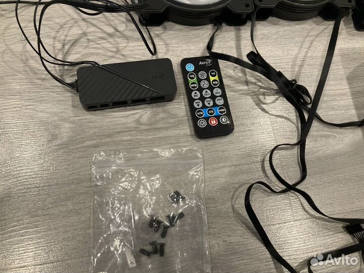 Вентиляторы Aerocool Saturn 12F argb Pro X3 + HUB