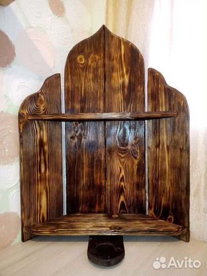 Угловая полка для икон