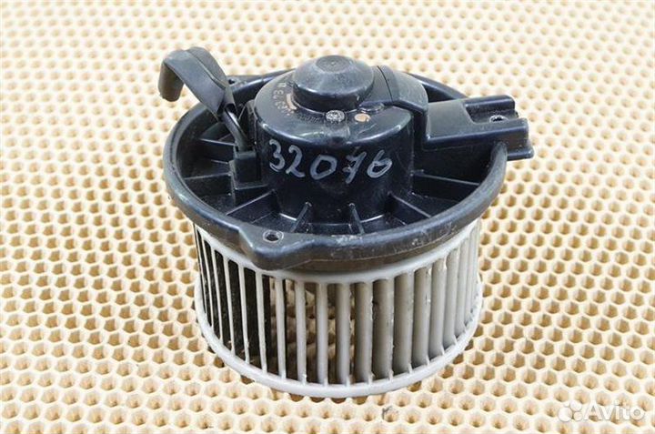 Мотор печки Toyota Carib AE100