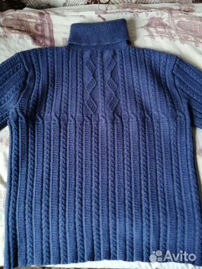 Свитер женский