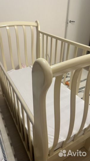 Детская кроватка