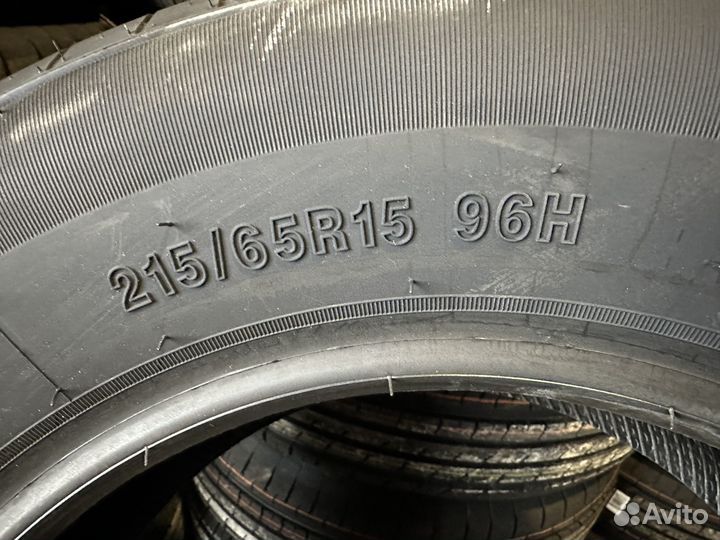 Arivo Premio ARZero 215/65 R15