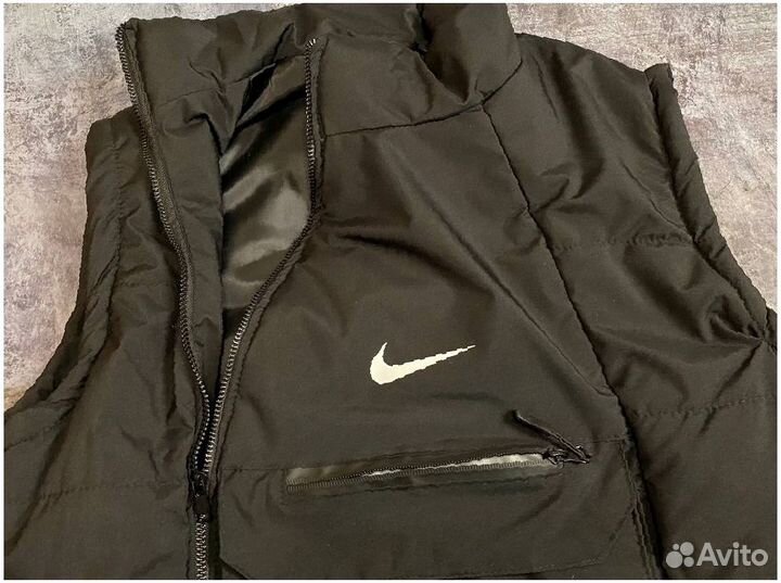 Безрукавка Nike