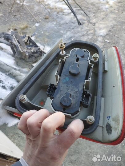 Фонарь задний левый наружный volvo вольво 960