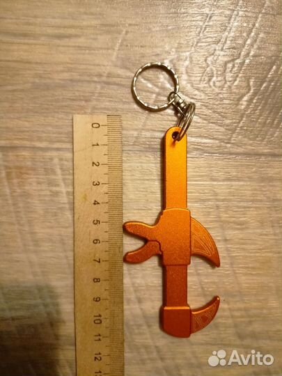 Брелок для открывания бутылок