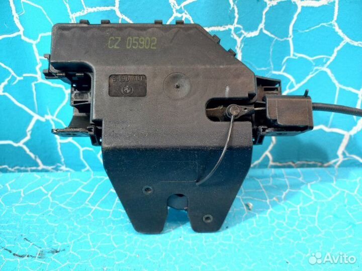 Замок багажника Bmw 3-Series E90 N46B20B 2005