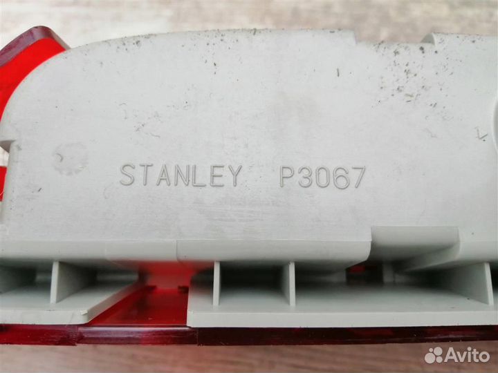 Стоп сигнал в крышку багажника Мазда 3 BK бк