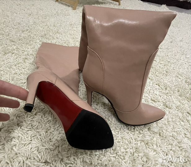 Сапожки женские