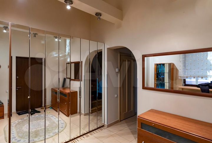 Дом 200 м² на участке 6 сот.