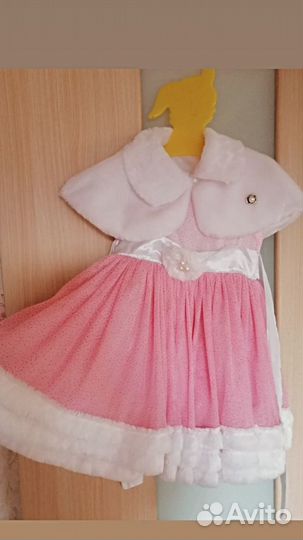 Продам нарядное платье для девочки