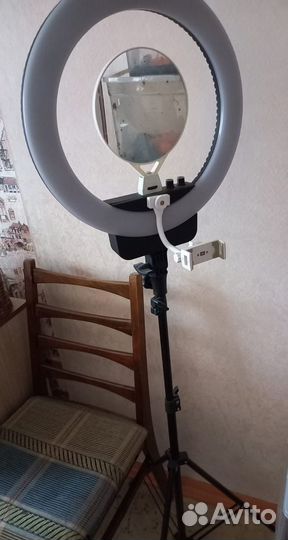 Кольцевая лампа