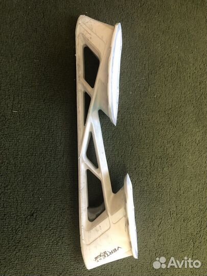 Стакан для вратарских коньков