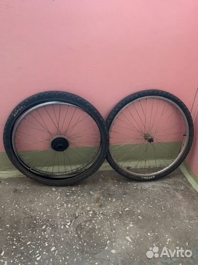 Четыре 26-х колеса