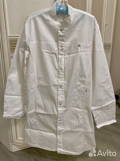 Белый медицинский халат мужской