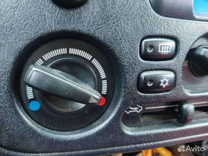 Блок управления печкой Mitsubishi Colt 5 CJ0 1998