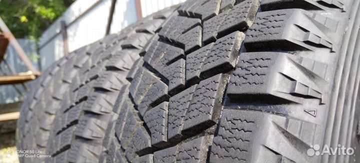 Bridgestone Blizzak DM-Z3 255/50 R19