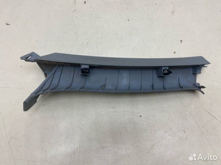 Обшивка двери багажника левая Kia Ceed