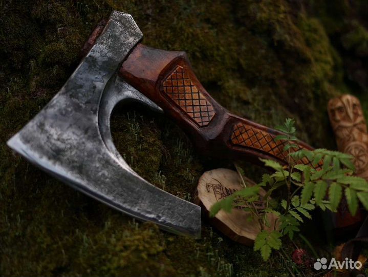 Топор кованый кулачный
