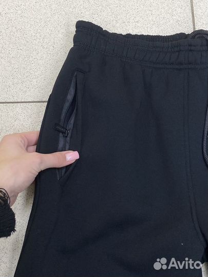 Спортивные штаны Nike на флисе