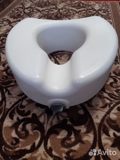 Насадка на унитаз после операции