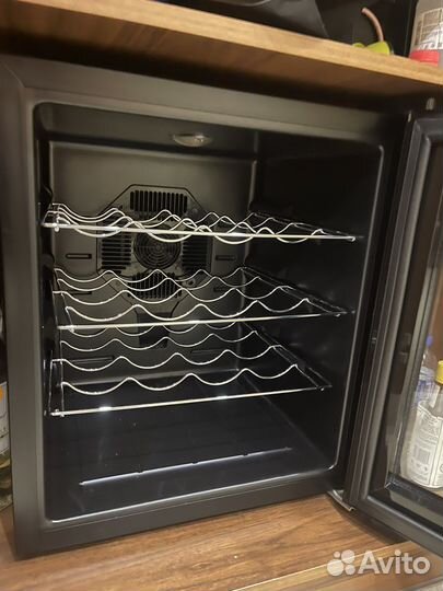Винный холодильник шкаф