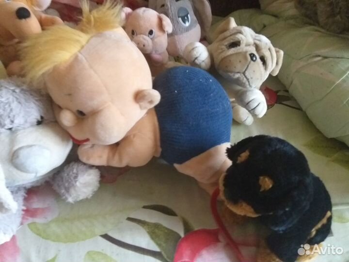 Игрушки мягкие в ассортименте, около 30 штук