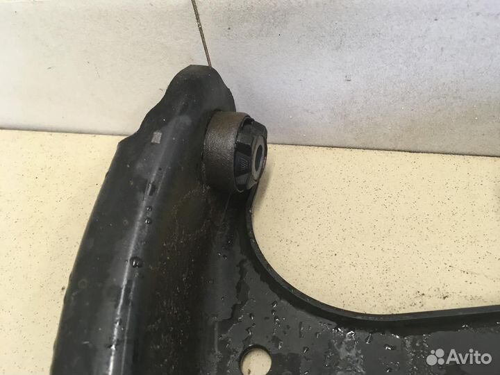 Рычаг передний левый Sandero 2014