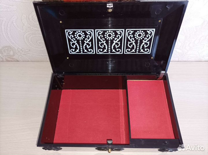 Музыкальная механическая шкатулка СССР