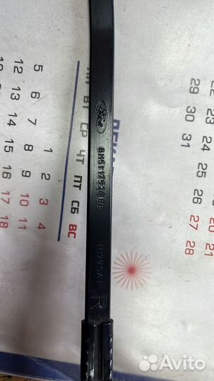 Поводок стеклоочистителя правый Ford Focus 3