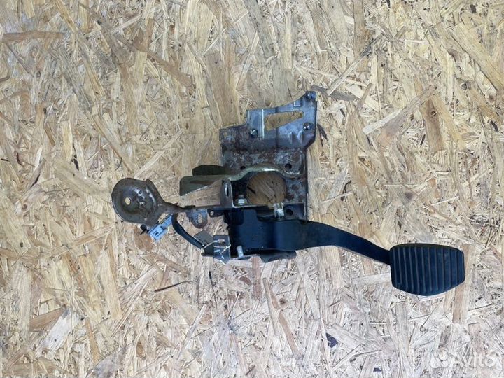 Педаль сцепления в сборе Citroen C4 B7 TU5GP4 2011