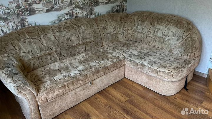 Угловой диван