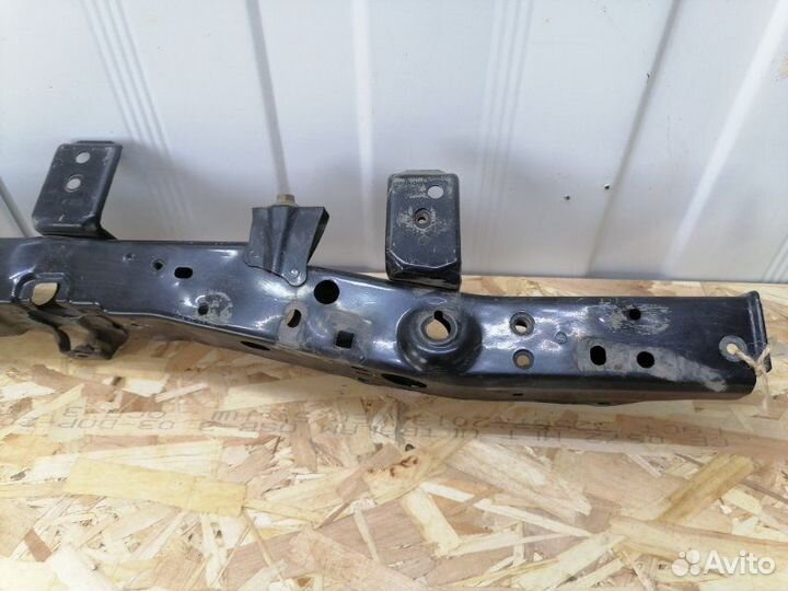 Рамка радиатора Toyota Corolla E150