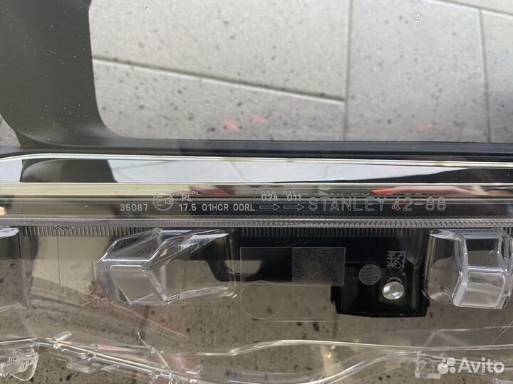 Стекло фары toyota rav 4