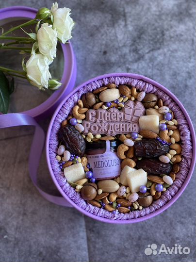 Подарочные наборы, боксы с орехами и сухофруктами