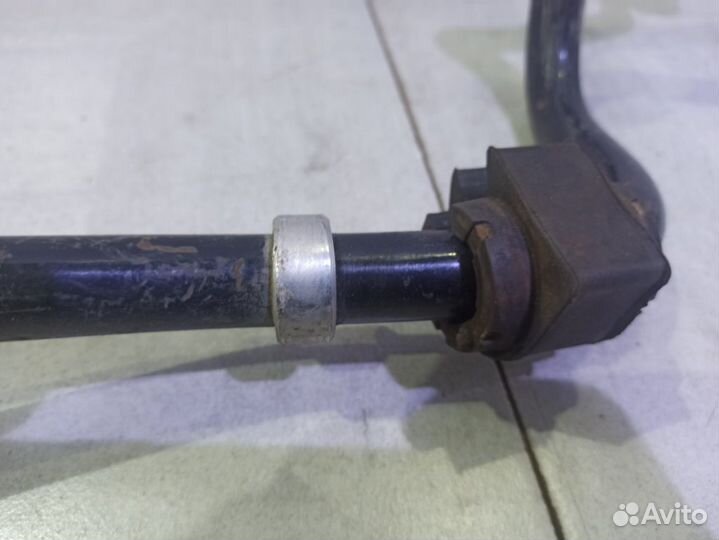 Стабилизатор передний