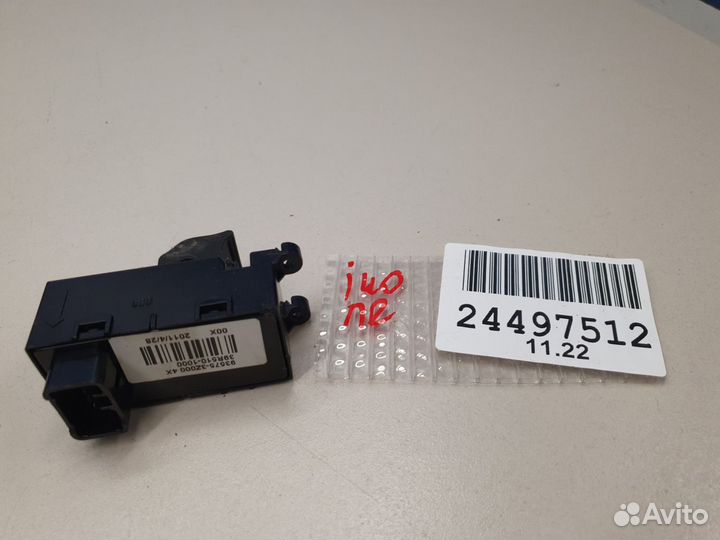 Кнопка стеклоподъемника Hyundai i40 2011-2019