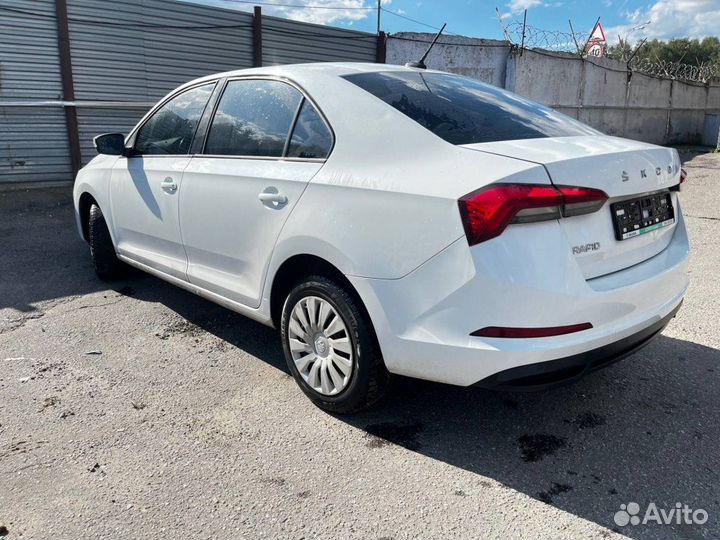 Автомобиль на запчасти Skoda Rapid лифтбек 1.6 MPI