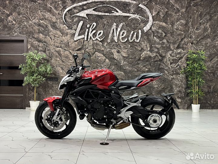 MV Agusta Brutale 800