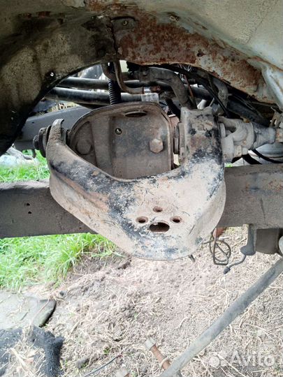 Рычаг верхний левый Hyundai starex