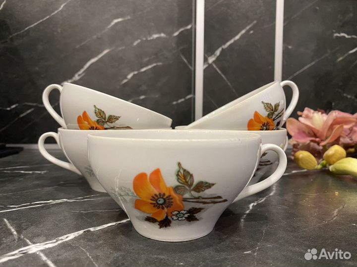 Чашечки, Молочник и сахарница