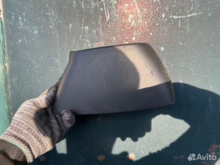 Кожух рулевой колонки Renault Sandero 2