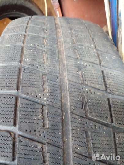 Bridgestone Blizzak DM-V1 215/60 R17