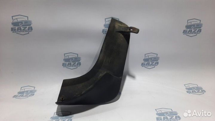 Брызговик задний правый Audi A8 D2 AUW 1999