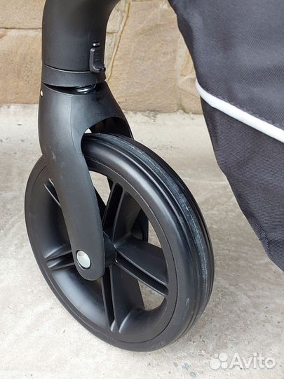 Коляска прогулочная Новая (реверсивная)