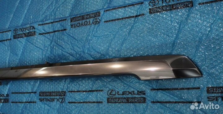 Хром накладка крышки багажника Lexus LX 450D 15-21