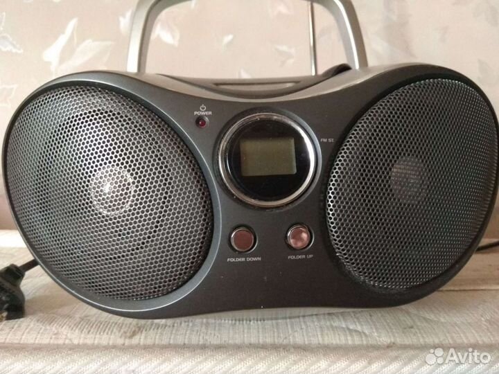 Uitek CD/Mp3 плеер и радио (на запчасти )