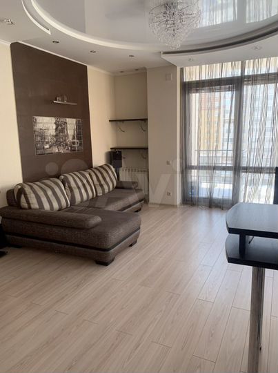 2-к. квартира, 80 м², 5/6 эт.