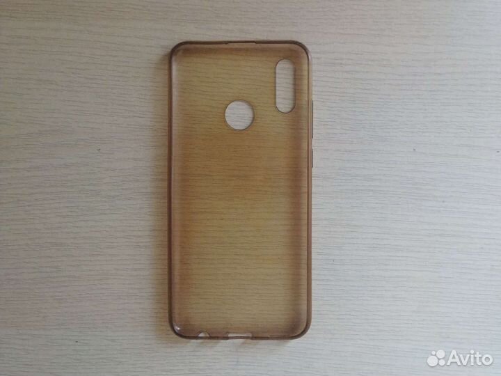 Продам чехол для телефона honor 10 Lait
