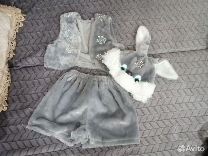 Костюм зайчика новогодний на 3-4года
